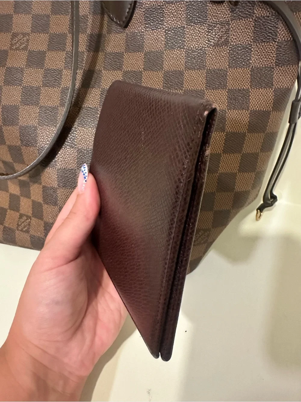 Vintage Men’s Louis Vuitton Taiga Leather Bifold Wallet